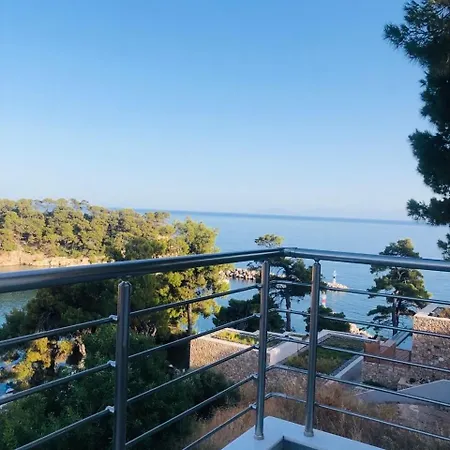 D & A Land Luxury House Apartment